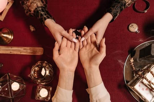 The 5 Main Lines of Your Palm — What They Actually Mean (A Practical Hast Rekha Guide)
