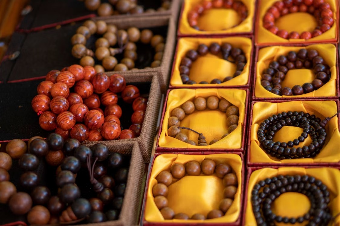 Types of Rudraksha Explained: 1 Mukhi to 21 Mukhi Benefits, Deities & Who Should Wear